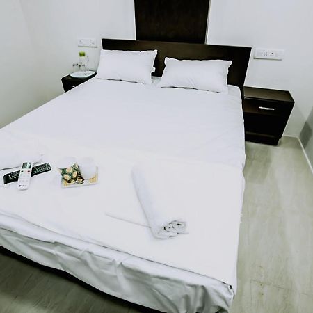 Hotel Indra Regency Thiruttani Esterno foto